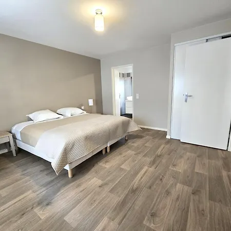 Apartment Services Seniors Les Essentielles Compiegne