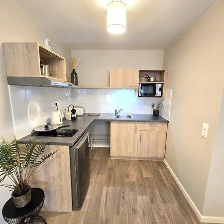 Apartment Services Seniors Les Essentielles Compiegne