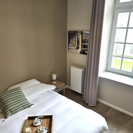Apartment Services Seniors Les Essentielles Compiegne